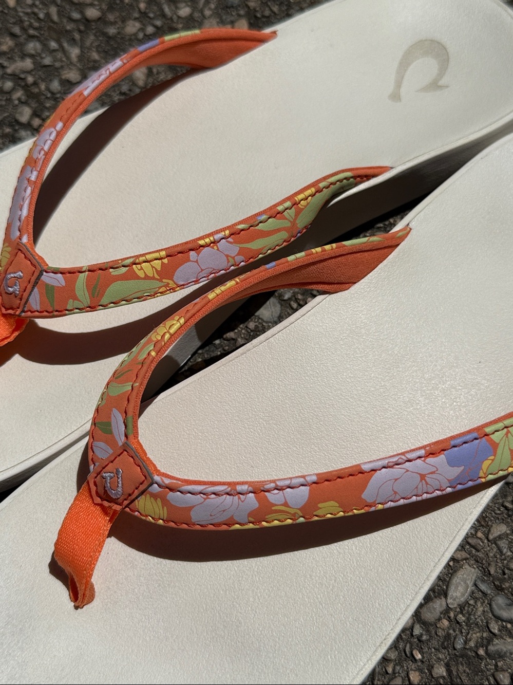 Women’s Puawe Lei Orange Floral Strap Flip Flops - Picture 7 of 9